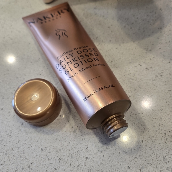 Nakery Beauty Bronzing Bundle (3 Items) – 2 New Sealed + 1 Lightly Used | $19 - Picture 9 of 12